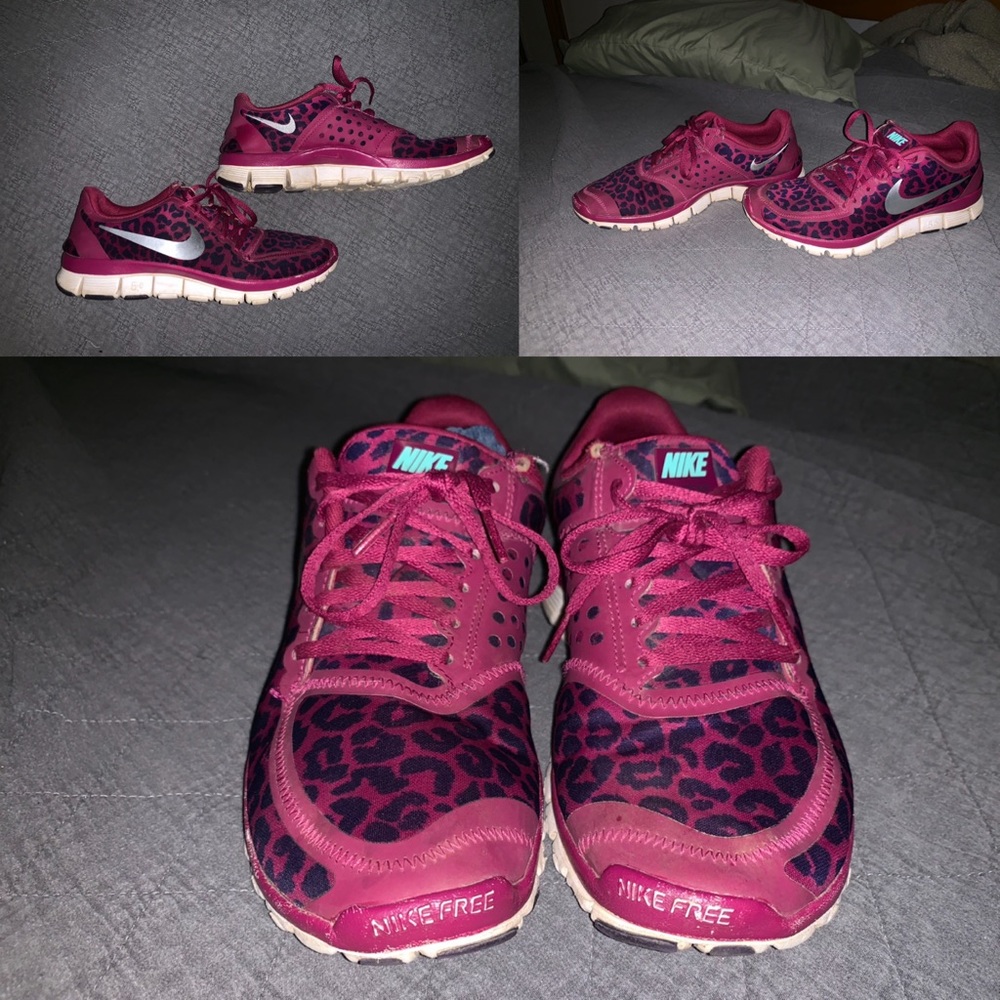 Nike fuchsia/navy leopard print tennis shoes